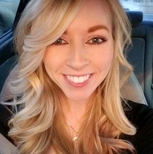 Meet your Posher, Melanie